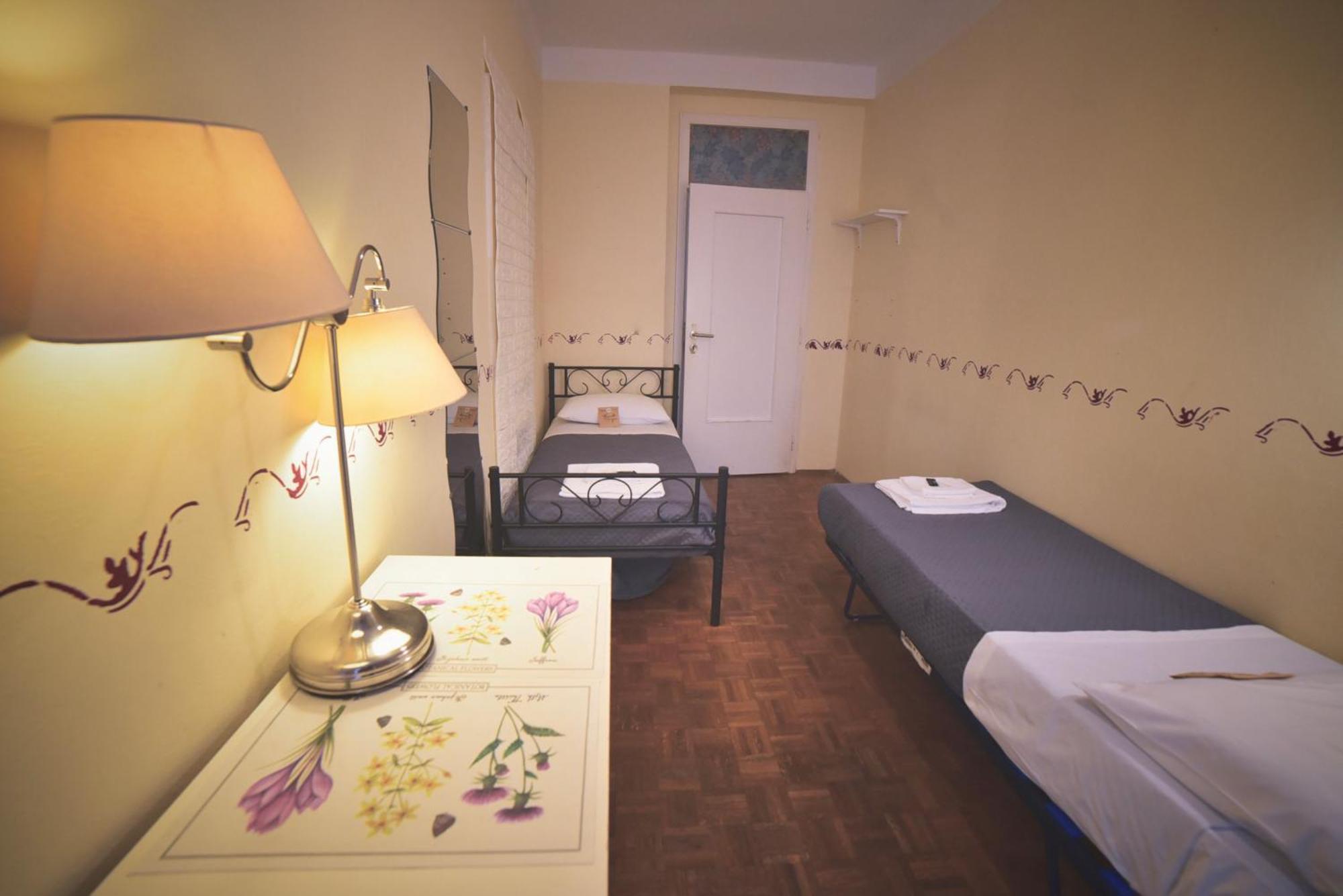 Barcolana Lodge - Hostel トリエステ エクステリア 写真